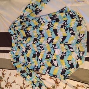 2/$10 Cato lightweight v-neck high-low shirt